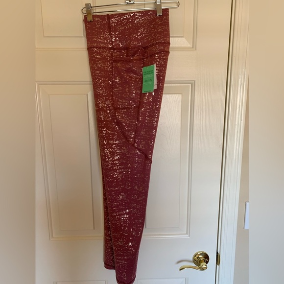 NWT Forever 21 wide band pink metallic leggings. Size Large. - Picture 12 of 13